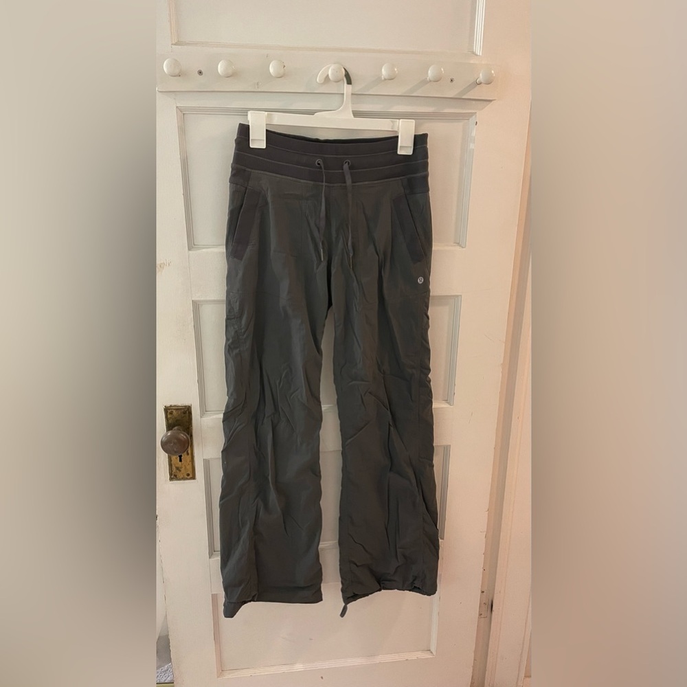 LULULEMON Studio Dance Pants Size 4 in Dark Carbon